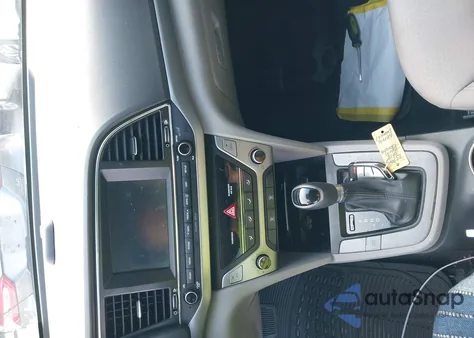 2018 Hyundai Elantra Sel from USA, damaged, VIN 5NPD84LFXJH307357